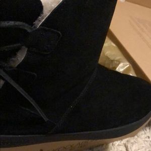Kookaburra by UGG black boots size 9.0 NEW